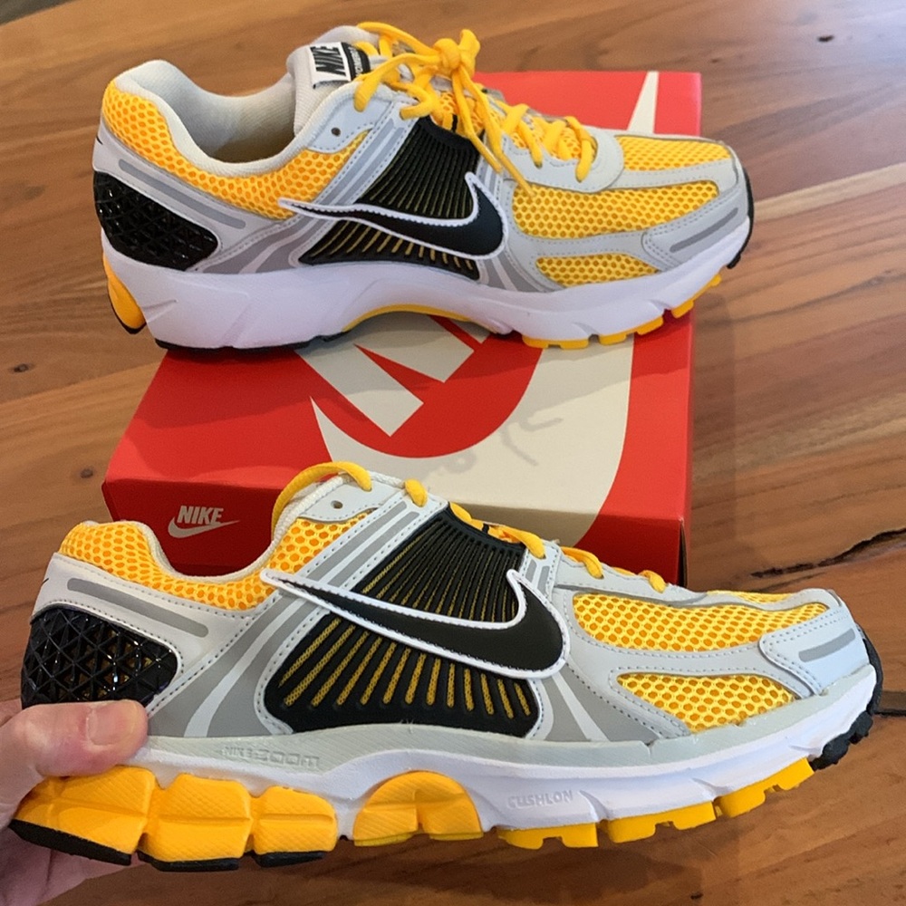 ☀️ New Nike Men’s Zoom Vomero 5